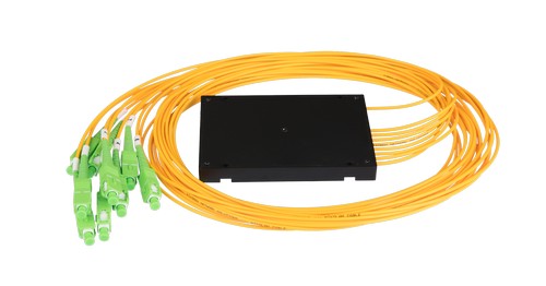 Сплиттер планарный NIKOMAX 1x8, одномодовый 9/125мкм, стандарта G657.A1, SC/APC, стандартный корпус, с равным коэффициентом деления, 2 мм